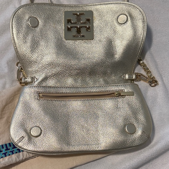 Gold Chain Shoulder Bag - Picture 5 of 8